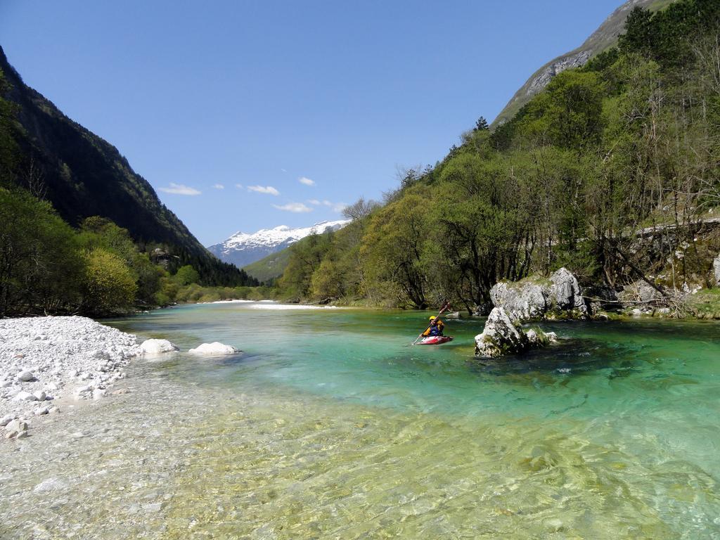 Apartments Dvor Bovec Quarto foto