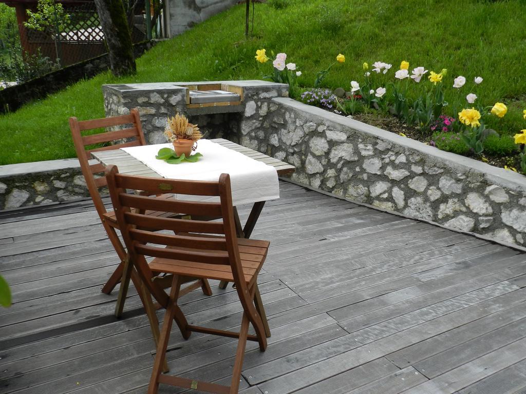 Apartments Dvor Bovec Quarto foto