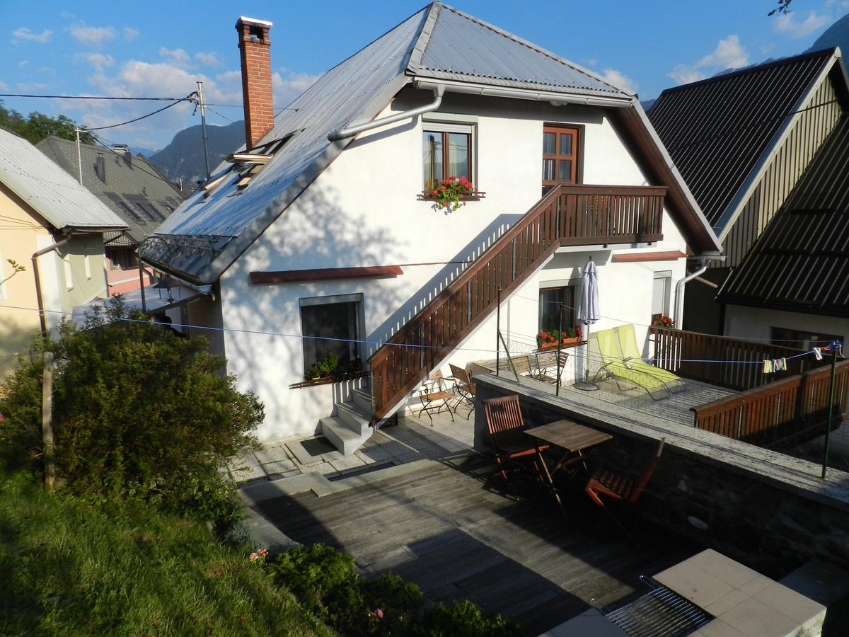 Apartments Dvor Bovec Quarto foto